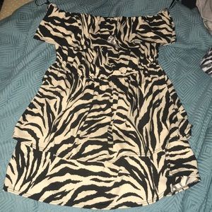 I’m selling a Forever 21 shirt.